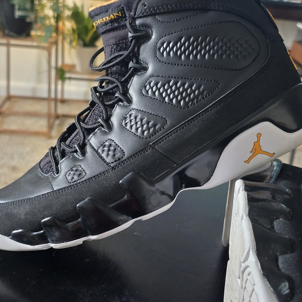 Jordan 9 Retro CITRUS SIZE 10 Like New!!!!